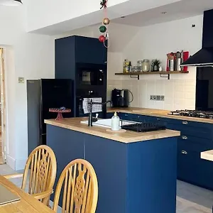Townhouse In Belfast, Newtownabbey. Holiday home Belfast